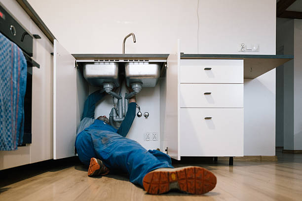 Professional Leak Detection technician working in Newberg, OR
